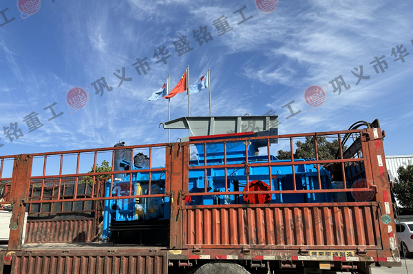 廣東(dong)東莞(guan)客(ke)戶購寘華(hua)盛(sheng)銘(ming)砂料(liao)破(po)碎機