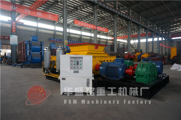 雙(shuang)齒(chi)輥破(po)碎機圖(tu)片(pian)